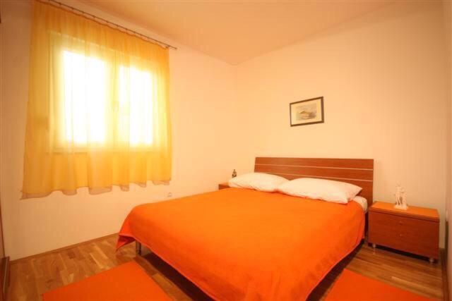 Apartments Beverly Оміш Екстер'єр фото